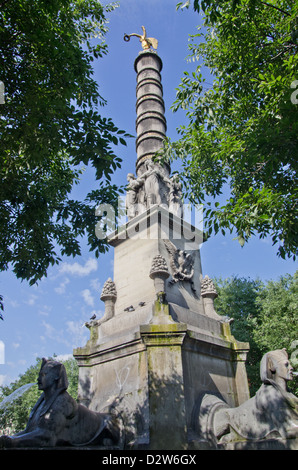 La Fontaine du Palmier Place du Châtelet Paris Stockfoto