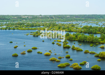 die Ufer des Flusses Desna, ein Blick von Nowgorod-Siverskyi Heilands Verklärung Kloster, Ukraine Stockfoto