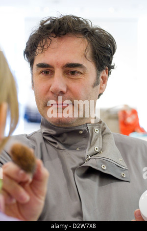 Berlin, Deutschland, Marco Starvisagist Mannozzi machen-Frau Stockfoto