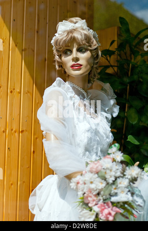 Berlin, Deutschland, Mannequin, gekleidet wie eine Braut Stockfoto