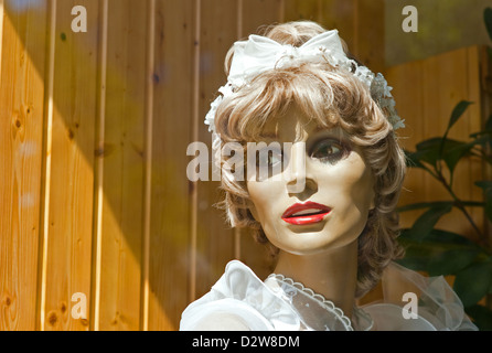 Berlin, Deutschland, Mannequin, gekleidet wie eine Braut Stockfoto