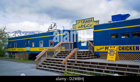 Das Zugunglück, Sammlung von restaurierten Waggons aus Alaska Railroad jetzt Haus The Smoke Shop Café und Seward Bike Shop, AK Stockfoto