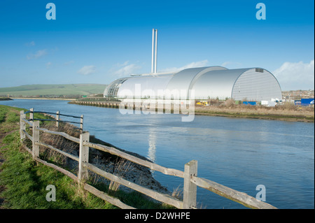 Newhaven verschwenden Verbrennungsanlage am Ufer des Flusses Ouse in East Sussex, England, UK. Stockfoto
