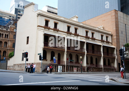 Denkmalgeschützten Beispiele der viktorianischen Reihenhäusern auf Young Street Sydney Australien. Stockfoto