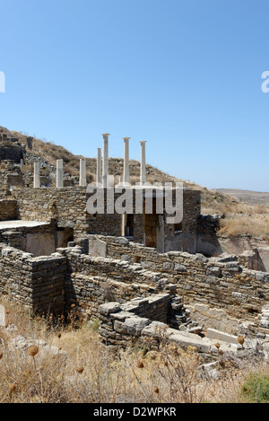 Delos. Griechenland. Blick auf die Fassade des mehrgeschossigen Haus Hermes Stockfoto