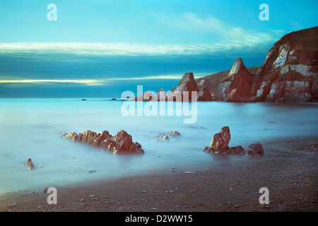 Westcombe Bay in Devon in der Abenddämmerung Stockfoto
