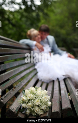 Hochzeit Blumenstrauß in einer Zone der Schärfe der Rest ist zu schwach Stockfoto