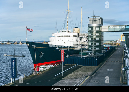 Ehemals vertäut Royal Yacht Britannia am Terminal im VUE Ocean Terminal Einkaufszentrum in Leith Docks Edinburgh Schottland