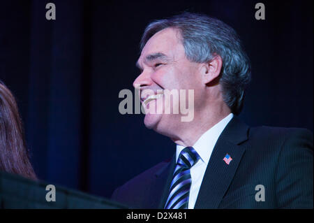 LINCOLN, CA - 2 Februar: Fox 40 Jim Crandell führt Rekruten am Sacramento Sports Hall Of Fame im Thunder Valley Casino Resort in Lincoln, Kalifornien am 2. Februar 2013 Stockfoto