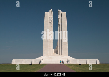 Die zentrale Pylone am kanadischen Weltkrieg ein Denkmal an die Vimy Ridge nationale historische Stätte Kanadas, Vimy, Frankreich. Stockfoto