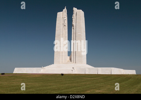 Die zentrale Pylone am kanadischen Weltkrieg ein Denkmal an die Vimy Ridge nationale historische Stätte Kanadas, Vimy, Frankreich. Stockfoto