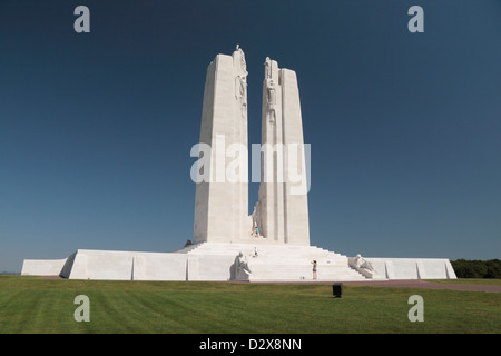 Die zentrale Pylone am kanadischen Weltkrieg ein Denkmal an die Vimy Ridge nationale historische Stätte Kanadas, Vimy, Frankreich. Stockfoto