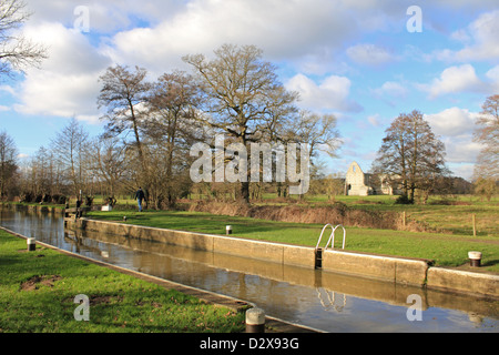 Newark-Sperre für die Wey Navigation Canal in der Nähe von Ripley Surrey England UK Stockfoto