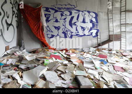 Berlin, Deutschland-Rücken, easy-going Bücher und Dokumente Stockfoto