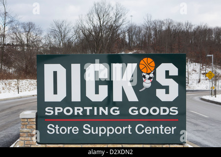 Der Hauptsitz von sporting waren Händler Dick Sporting Goods. Stockfoto