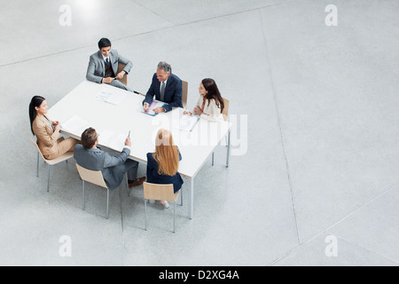 Business-Leute treffen am Tisch Stockfoto
