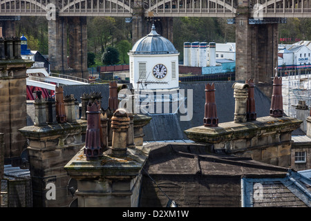 Ansichten aus der Tyne Brücke über die Dächer und Kai und Seite Newcastle Upon Tyne, Tyne and Wear, UK Stockfoto