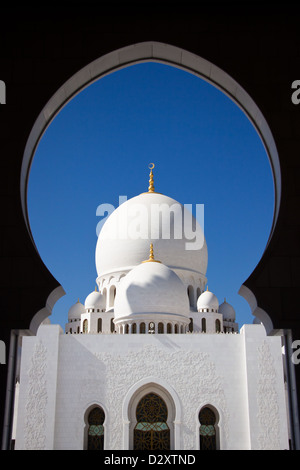 Die schöne Sheikh Zayed Moschee in Abu Dhabi, Vereinigte Arabische Emirate Stockfoto