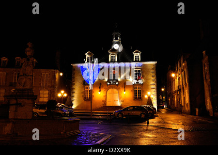 Alten Palace of the "Barre Ducale" (XVII) und alten Rathaus von Mayenne Stadt, Ort des Hercé (Land der Loire, Frankreich). Stockfoto