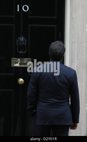 HASSAN SHEIKH MOHAMUD gehalten Nummer 10 Präsident der SOMALI an Nummer 10 DOWNING STREET LONDON ENGLAND UK 04 DRAUEN Febr Stockfoto