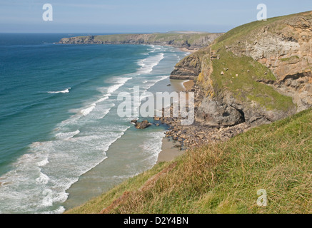 Blick nach Norden vom Carnewas Punkt Pendarves Punkt hin Bedruthan Steps an der Nordküste von Cornwall Stockfoto