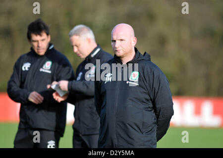 Fußball Training - Cardiff - UK 4. Februar 2013 Wales: Wales Nationalmannschaft Trainer John Hartson weiterleitet. Bildnachweis: Phil Rees/Alamy Live-Nachrichten Stockfoto