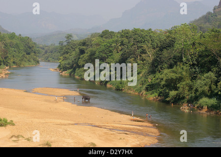 Kitulgala, Sri Lanka, Kelani Fluss, Schauplatz des Films, die Brücke am River Kwai- Stockfoto