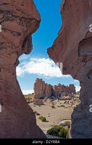 Felsformationen in der Altiplano-Wüste, Bolivien, Südamerika Stockfoto