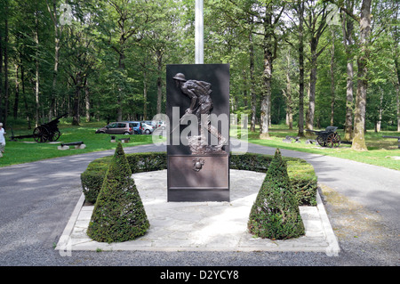 Gedenktafel an der US-Marines in uns Marine Corps Memorial auf der Belleau Wood, nahe Chateau-Thierry, Frankreich. Stockfoto