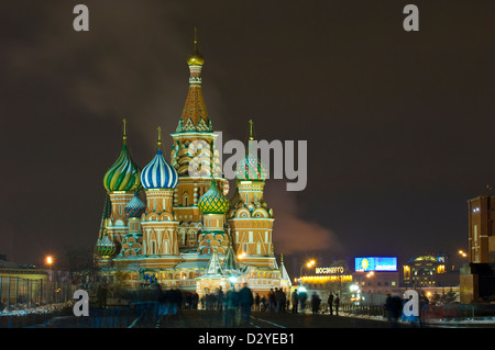 St Basils Cathedral, Roter Platz, Moskau, in der Nacht. Stockfoto
