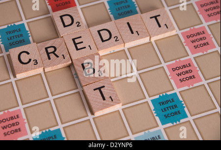 "Credit-EC" Konzept dargelegt in Scrabble Buchstaben auf Scrabble-Brett Stockfoto