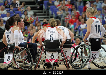 Laurie Williams, Clare Strange, Amy Conroy von Großbritannien (GB) V Kanada Frauen-Rollstuhl-Basketball in der O2 Arena, London Stockfoto