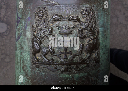 Wappen von Danzig auf die alte Bronze-Kanone. Stockfoto