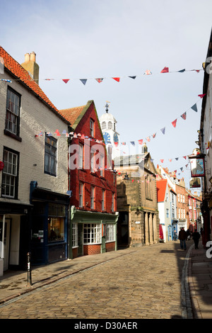 Kirche-Straße, Whitby, North Yorkshire. England Stockfoto