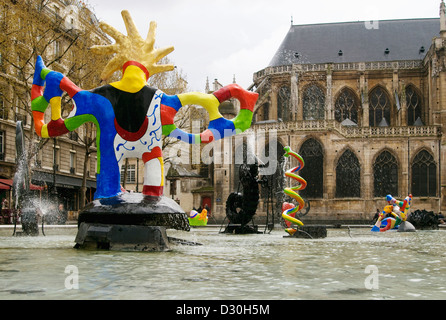 Der Strawinsky-Brunnen vertreten die Werke des Komponisten Igor Stravinsky gegründet 1983 von Niki de Phalle und Jean Tinguely. Stockfoto