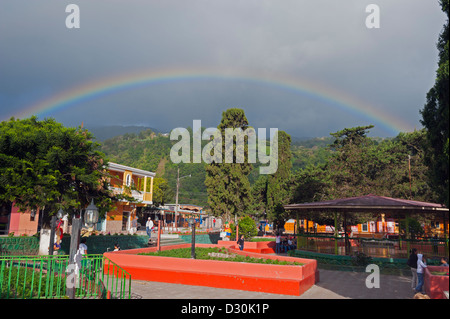 Panama, Regenbogen über Boquete, Provinz Chiriqui, Mittelamerika Stockfoto