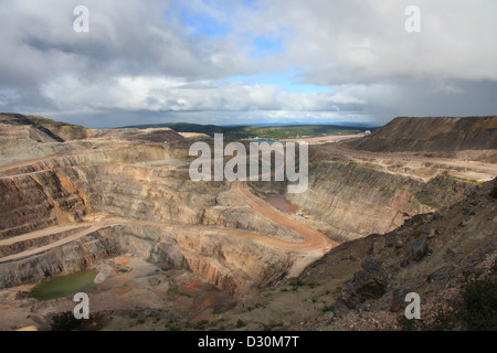 Größte Canadian Open pit Eisenerzmine in Fort Wright neben Fermont Caniapiscau Nordosten Quebec Kanada Stockfoto