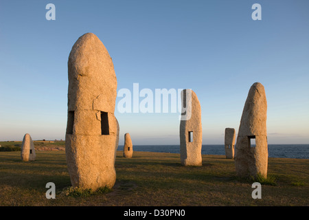 MENHIRES POLA PAZ STANDING STONES DENKMAL (© MANOLO PAZ 2001) PASEO DOS MENHIRES SKULPTURENPARK LA CORUNA GALIZIEN SPANIEN Stockfoto