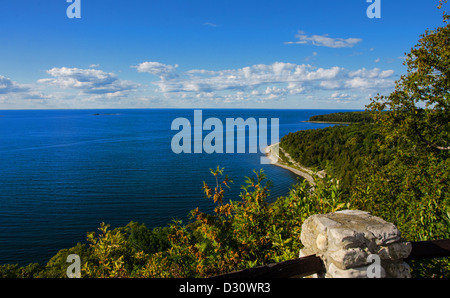 Svens Bluff malerischen Blick auf Blick auf Green Bay im Peninsula State Park in Door County, Wisconsin Stockfoto