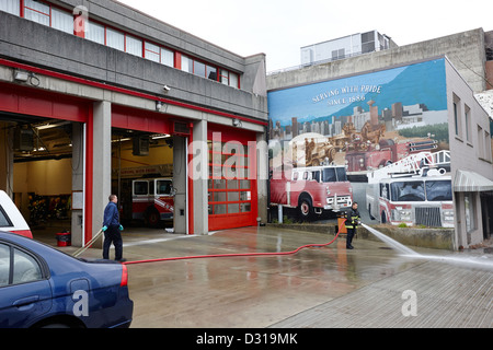 Feuerwehr Schlauch nach unten Vancouver Feuer Rettung Dienstleistungen Halle 2 in downtown Eastside BC Kanada Stockfoto