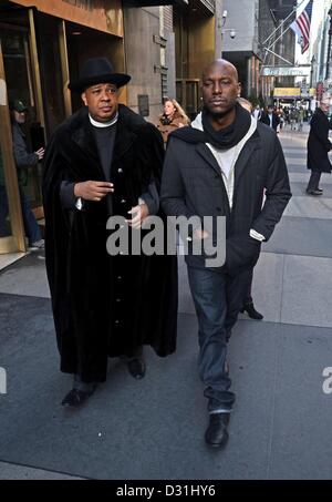 New York, USA. 6. Februar 2013. Rev Run aka Joseph Simmons, Tyrese Gibson unterwegs für Promi-Schnappschüsse - Mi, Pix 11 Studios, New York, NY 6. Februar 2013. Foto von: Derek Sturm/Everett Collection / Alamy Live News Stockfoto