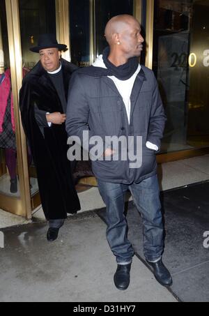 New York, USA. 6. Februar 2013. Rev Run aka Joseph Simmons, Tyrese Gibson unterwegs für Promi-Schnappschüsse - Mi, Pix 11 Studios, New York, NY 6. Februar 2013. Foto von: Derek Sturm/Everett Collection / Alamy Live News Stockfoto