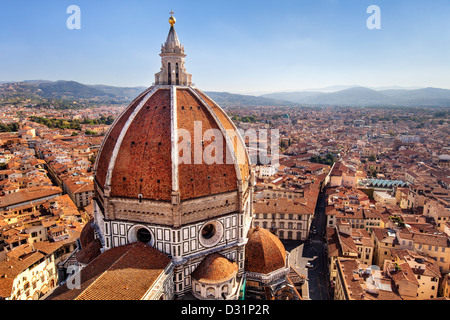 Blick auf die Kathedrale Santa Maria del Fiore in Florenz, Italien Stockfoto