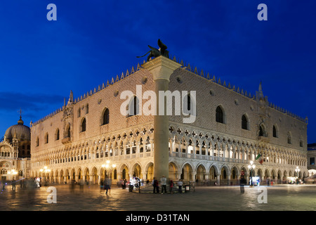 Dogenpalast, Markusplatz, Venedig, Italien Stockfoto