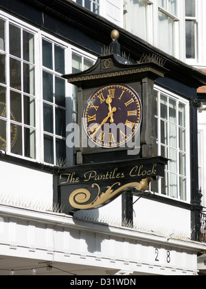 Die Pantiles Uhr, The Pantiles, Royal Tunbridge Wells, Kent, England, UK Stockfoto