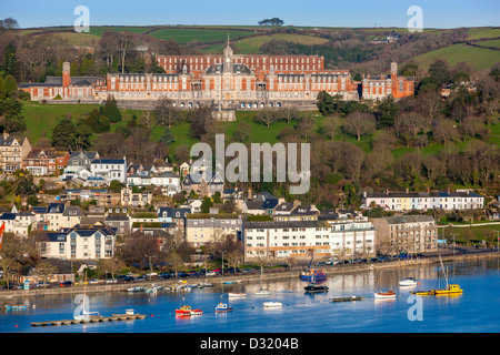 Royal Naval College, von Sir Aston Webb über Dart River, South Devon, England, Vereinigtes Königreich, Europa. Stockfoto