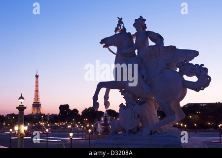 MERCURY REITEN PEGASUS STATUE PLACE DE LA CONCORDE PARIS FRANKREICH Stockfoto