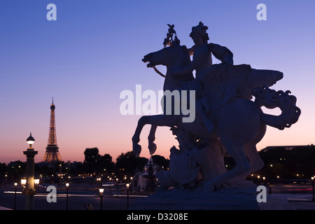 MERCURY REITEN PEGASUS STATUE PLACE DE LA CONCORDE PARIS FRANKREICH Stockfoto