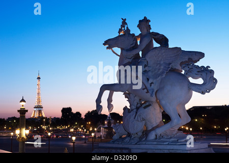 MERCURY REITEN PEGASUS STATUE PLACE DE LA CONCORDE PARIS FRANKREICH Stockfoto