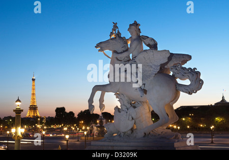 MERCURY REITEN PEGASUS STATUE PLACE DE LA CONCORDE PARIS FRANKREICH Stockfoto